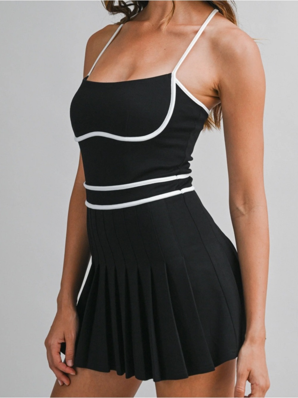 Black and White Contrast Trim Pleated Romper